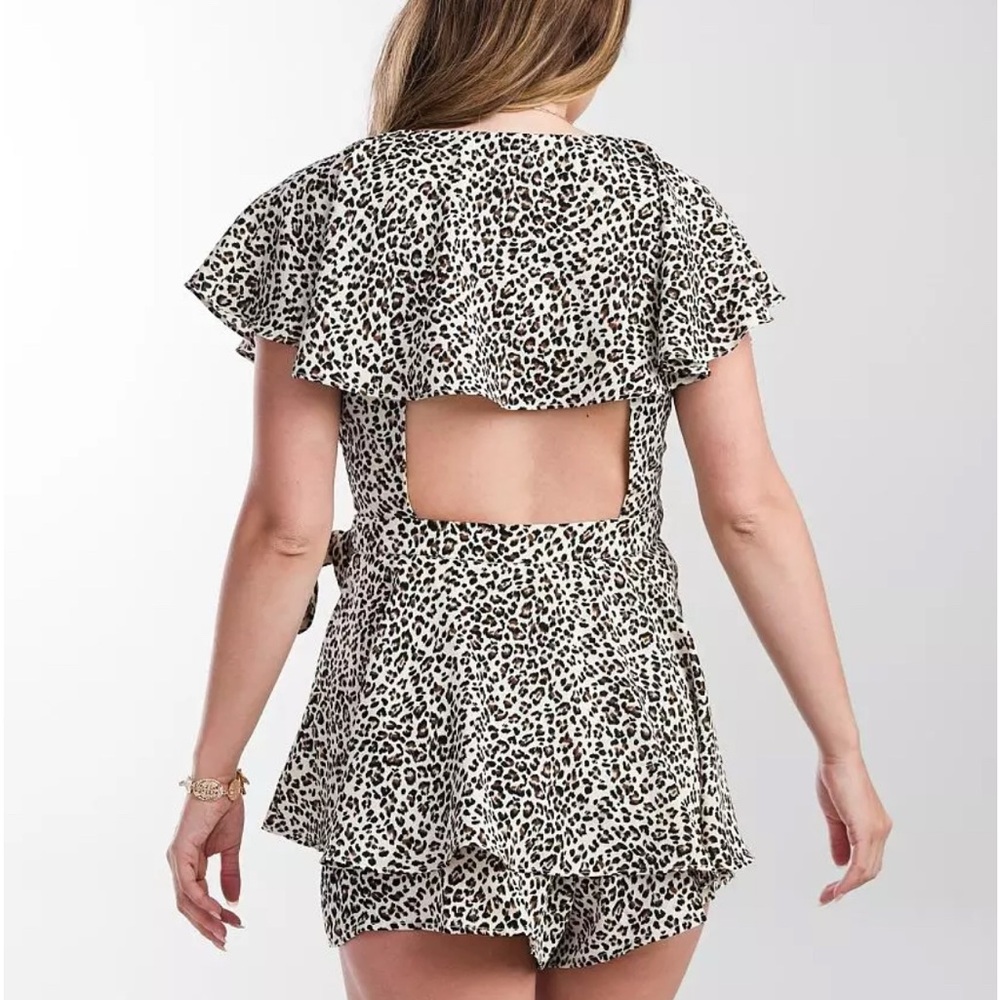 Leopard Print Ruffle Romper - Picture 2 of 6